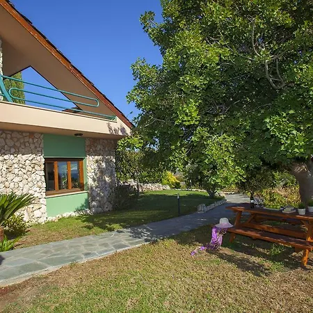 Othello House *